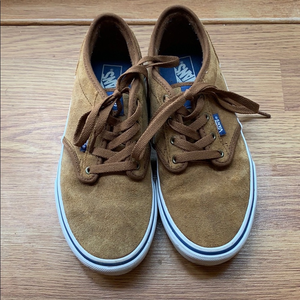 *Like NEW* Tan Suede Vans.